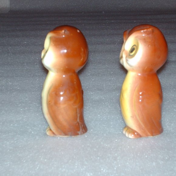 Vintage porcelain owl salt & pepper shaker set - Picture 8 of 8